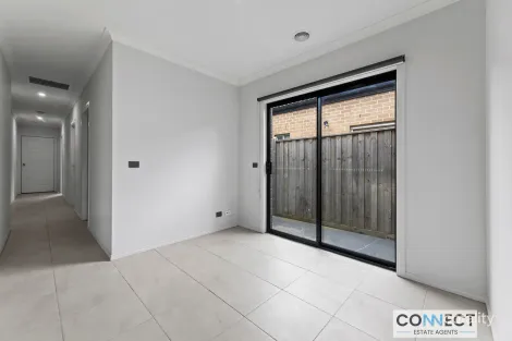 Property photo of 10 Wilton Street Cranbourne West VIC 3977
