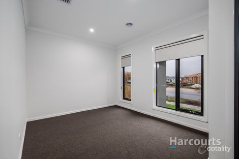Property photo of 34 Stonneyburn Road Thornhill Park VIC 3335