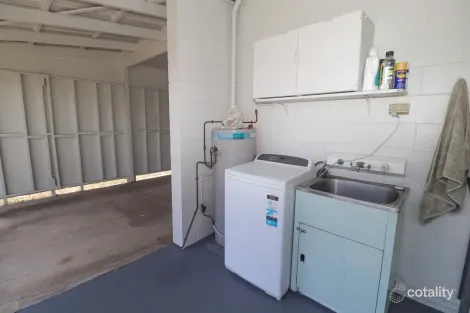 Property photo of 9 Carr Crescent Lucinda QLD 4850