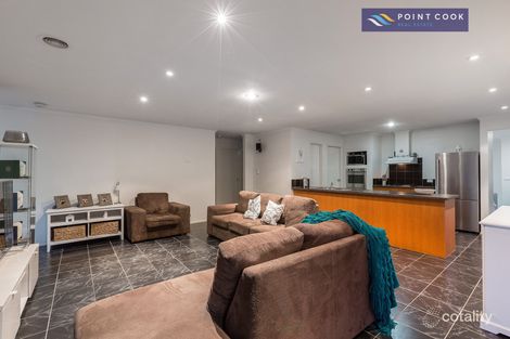 Property photo of 20 Hollington Crescent Point Cook VIC 3030