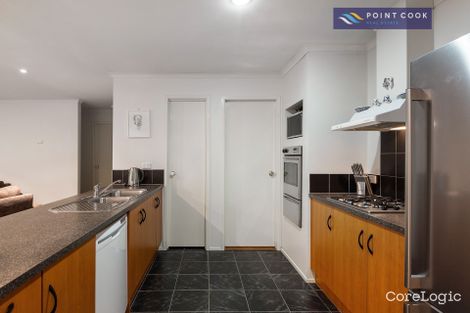 Property photo of 20 Hollington Crescent Point Cook VIC 3030