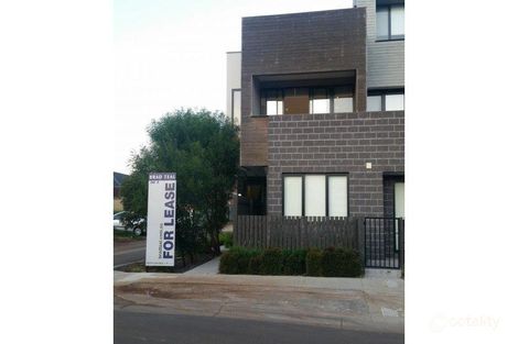 Property photo of 6/11 Monckton Place Caroline Springs VIC 3023