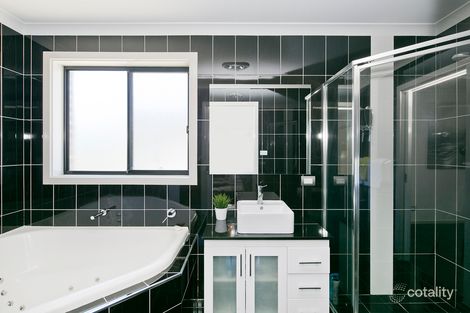 Property photo of 2 Karloan Street Bonner ACT 2914