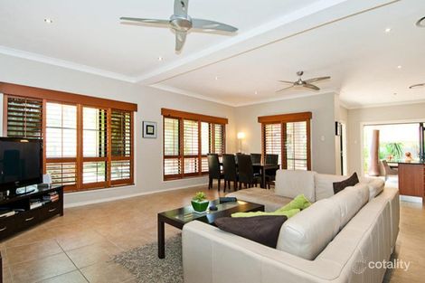 Property photo of 14 Fitzalan Circuit Arundel QLD 4214