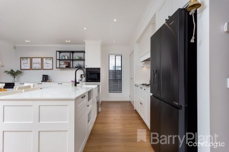 Property photo of 26 Spectacle Crescent Point Cook VIC 3030
