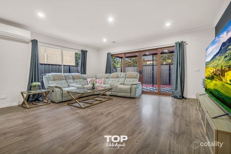 Property photo of 5 Flemington Way Clyde North VIC 3978