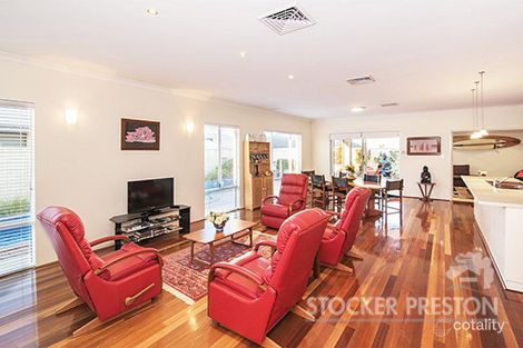 Property photo of 14 Monclair Circuit Dunsborough WA 6281