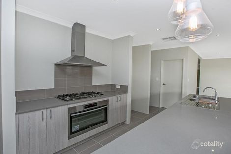 4 Amethyst St, Treeby, WA 6164