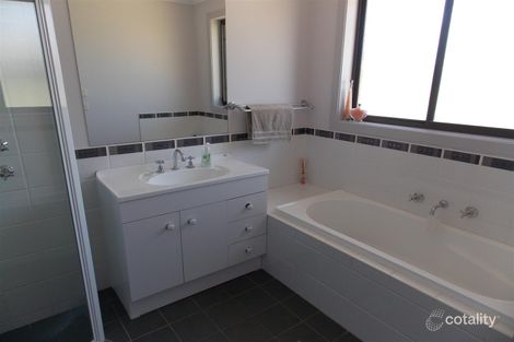 Property photo of 10 Clancy Place Parkes NSW 2870
