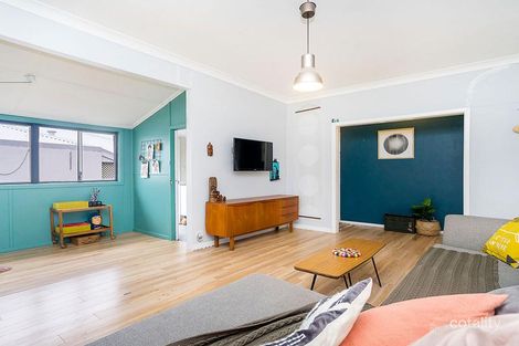 Property photo of 213 Huntriss Road Doubleview WA 6018