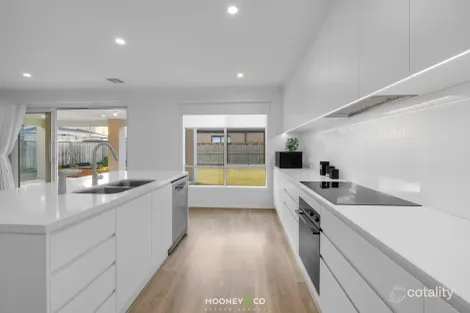 Property photo of 5 Sustain Circuit Lyndhurst VIC 3975