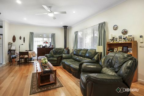 Property photo of 20 Hickory Crescent Frankston North VIC 3200