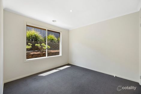 Property photo of 26 Hatfield Drive Drouin VIC 3818