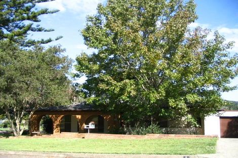 1 Lisa Ave, Warners Bay, NSW 2282