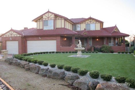 8 Andrea Ct, Taylors Lakes, VIC 3038