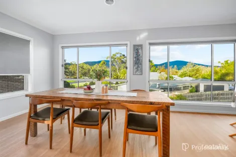 Property photo of 3 Donna View Rise Yarra Junction VIC 3797
