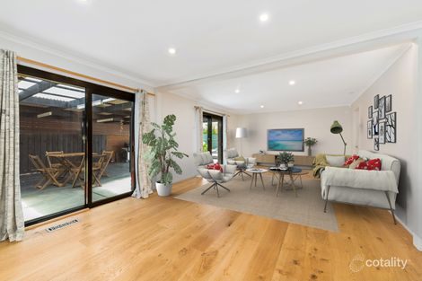 Property photo of 10 Newcombe Court Mill Park VIC 3082