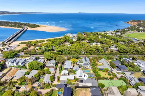Property photo of 20 Ewing Blyth Drive Barwon Heads VIC 3227