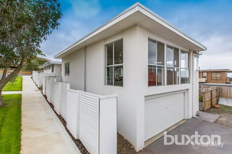 33 Forfar Rd, Hamlyn Heights, VIC 3215