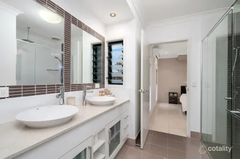 Property photo of 5 Bowline Place Trinity Beach QLD 4879