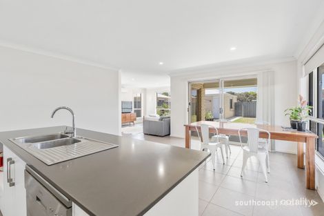 Property photo of 3 Princess Royal Parade Hindmarsh Island SA 5214