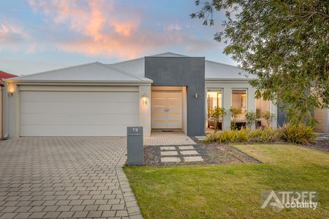 Property photo of 19 Chatham Way Harrisdale WA 6112