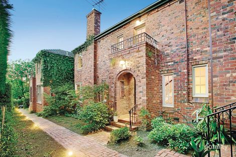 Property photo of 2/22 Verdant Avenue Toorak VIC 3142