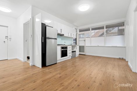 Property photo of 1/4 Lambert Road Toorak VIC 3142