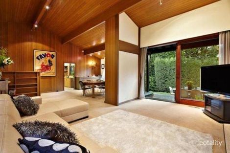 Property photo of 3 McMaster Court Toorak VIC 3142