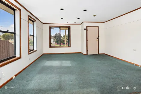 Property photo of 3 Lavis Drive Mount Warrigal NSW 2528