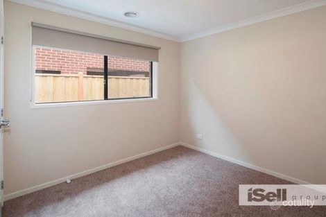 Property photo of 14 Sloane Drive Clyde North VIC 3978