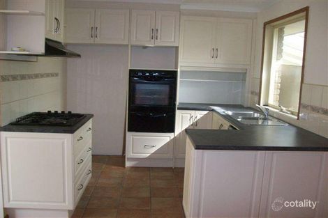 Property photo of 12 Northleigh Avenue Craigieburn VIC 3064