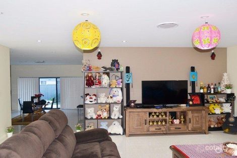 Property photo of 21A Waratah Crescent Macquarie Fields NSW 2564