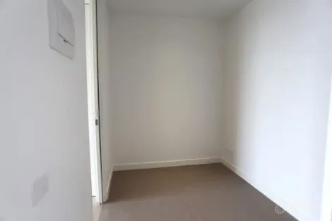 Property photo of 604/74 Queens Road Melbourne VIC 3004