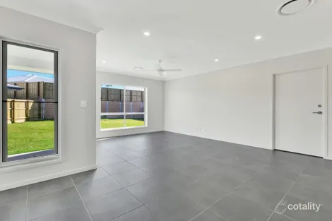 Property photo of 19 Compass Road Flagstone QLD 4280