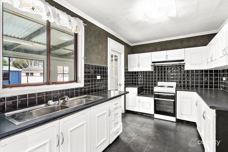 Property photo of 5 Alfred Crescent Lake Illawarra NSW 2528