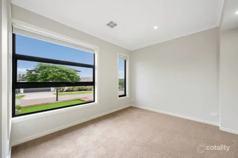 Property photo of 4 Terry Street Doreen VIC 3754