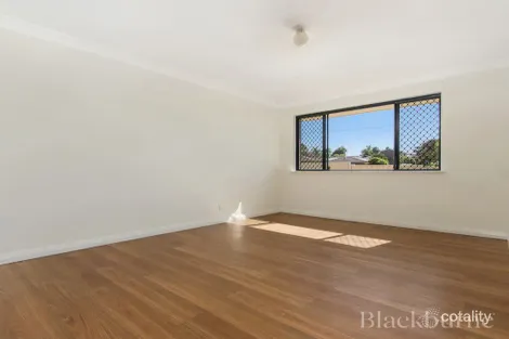Property photo of 126 McLarty Road Halls Head WA 6210