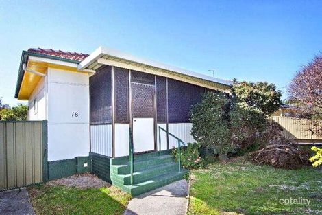 Property photo of 18 Dampier Street Chifley NSW 2036