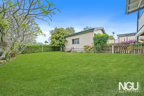 Property photo of 19 Jackson Street Eastern Heights QLD 4305