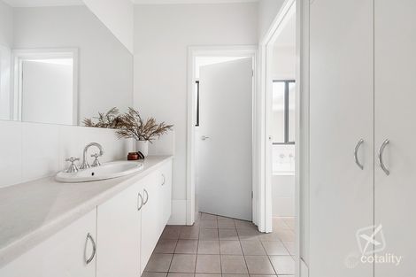 Property photo of 40 Tarranna Avenue Park Holme SA 5043