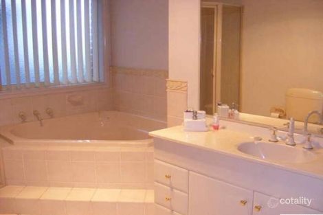 Property photo of 17 Strathwallen Close Macquarie Links NSW 2565