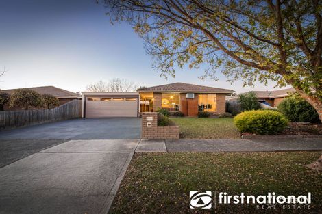 Property photo of 10 Rozzy Parade Narre Warren VIC 3805