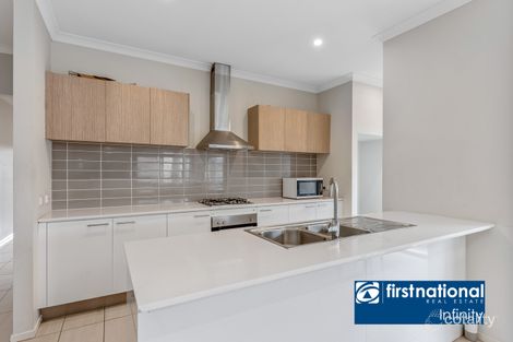 Property photo of 5 Stoneleigh Circuit Williams Landing VIC 3027