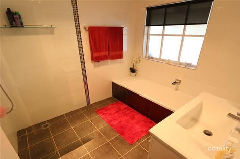 Property photo of 2 Dalmeny Close Hunterview NSW 2330