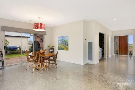 Property photo of 21 Bluegum Circuit Riddells Creek VIC 3431