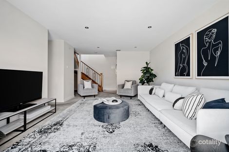 2/43 Brosnan Cres, Strathmore, VIC 3041