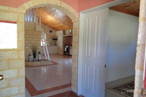 77 Birdwood Dr, Woodridge, WA 6041