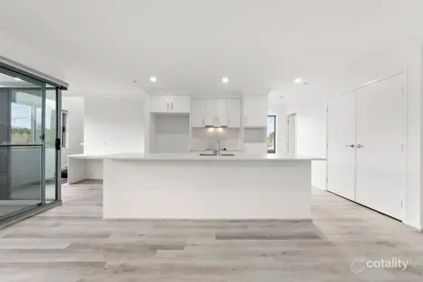 1/10 Railway Pde, Nerang, QLD 4211