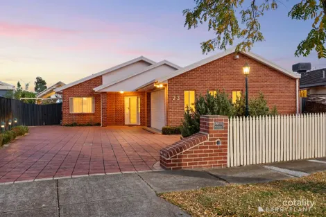 23 Lagarna Dr, Kurunjang, VIC 3337